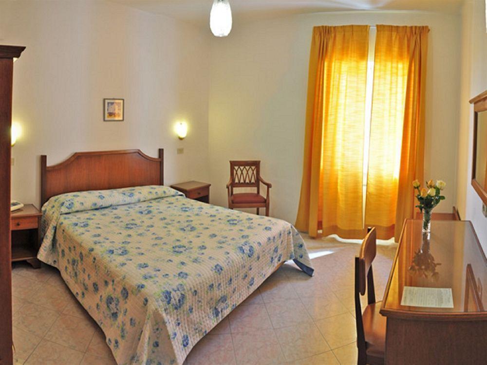 Hotel Maronti 바라노디스키아 외부 사진